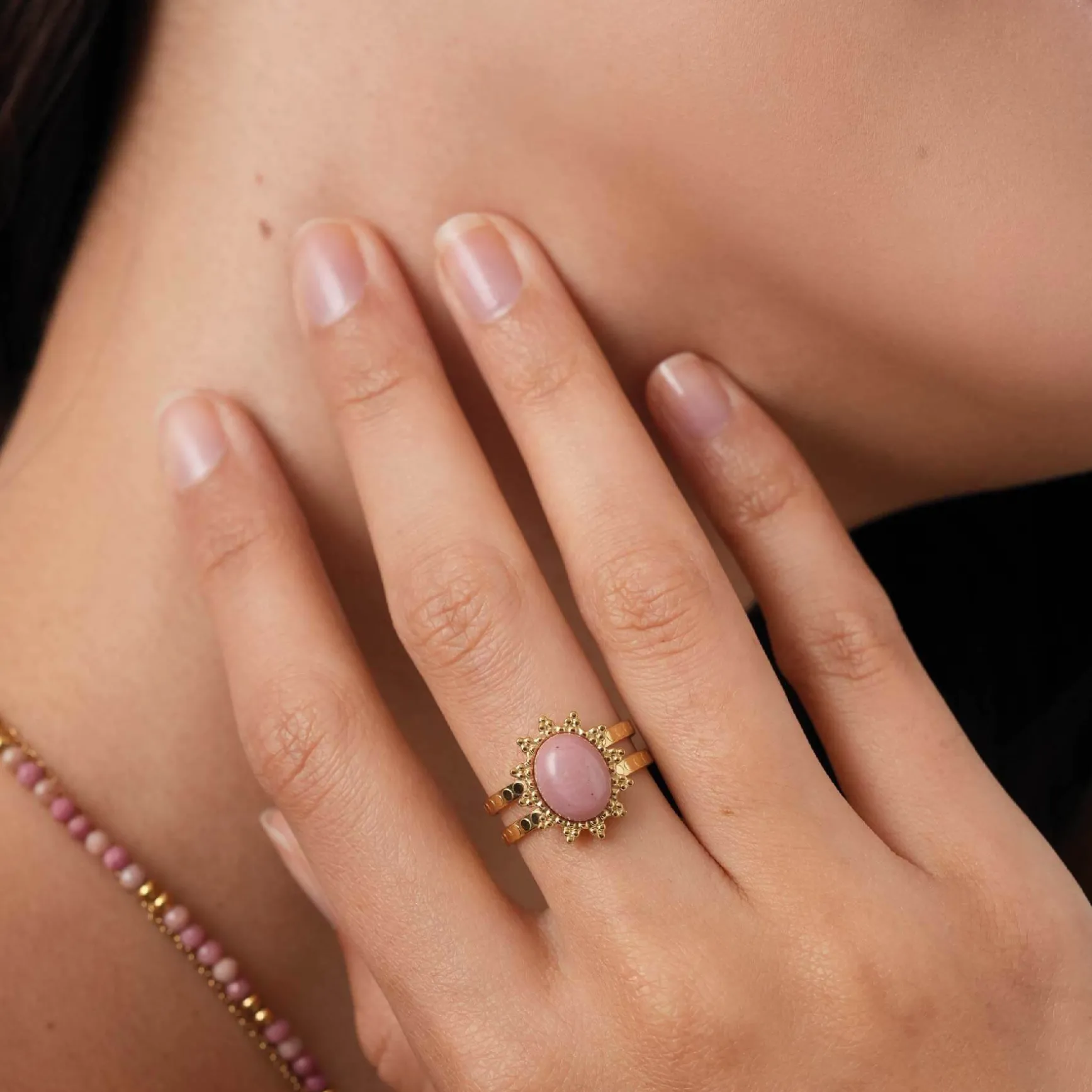 Bague Lyka acier doré or pierre Rhodonite