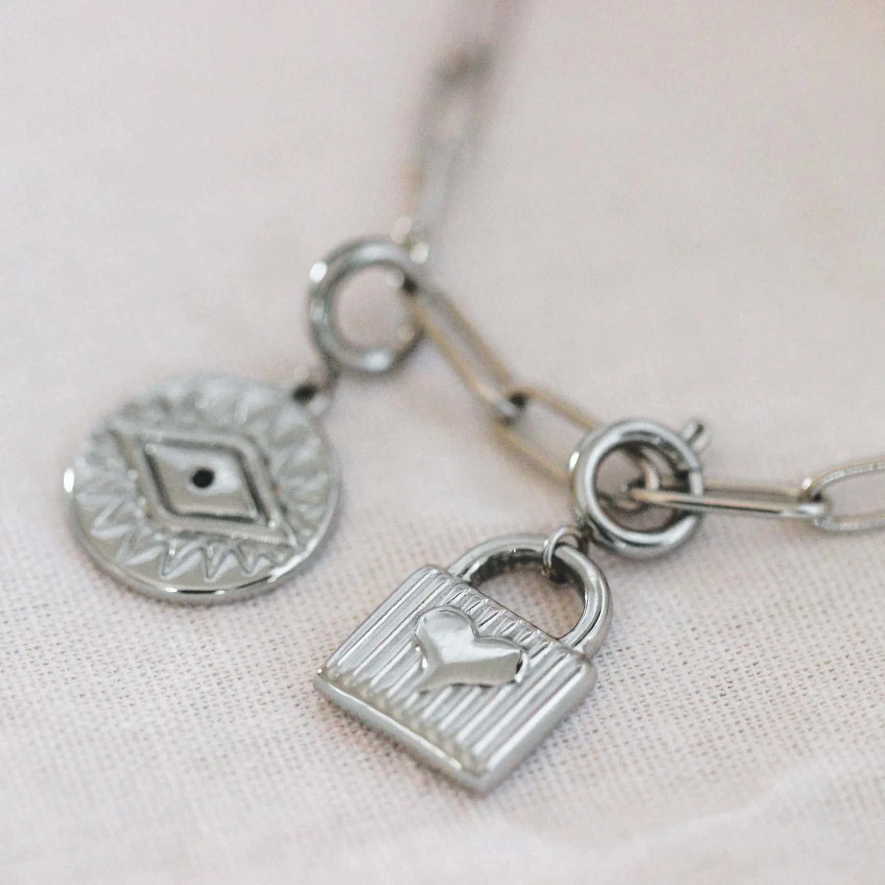 Charm acier Cadenas
