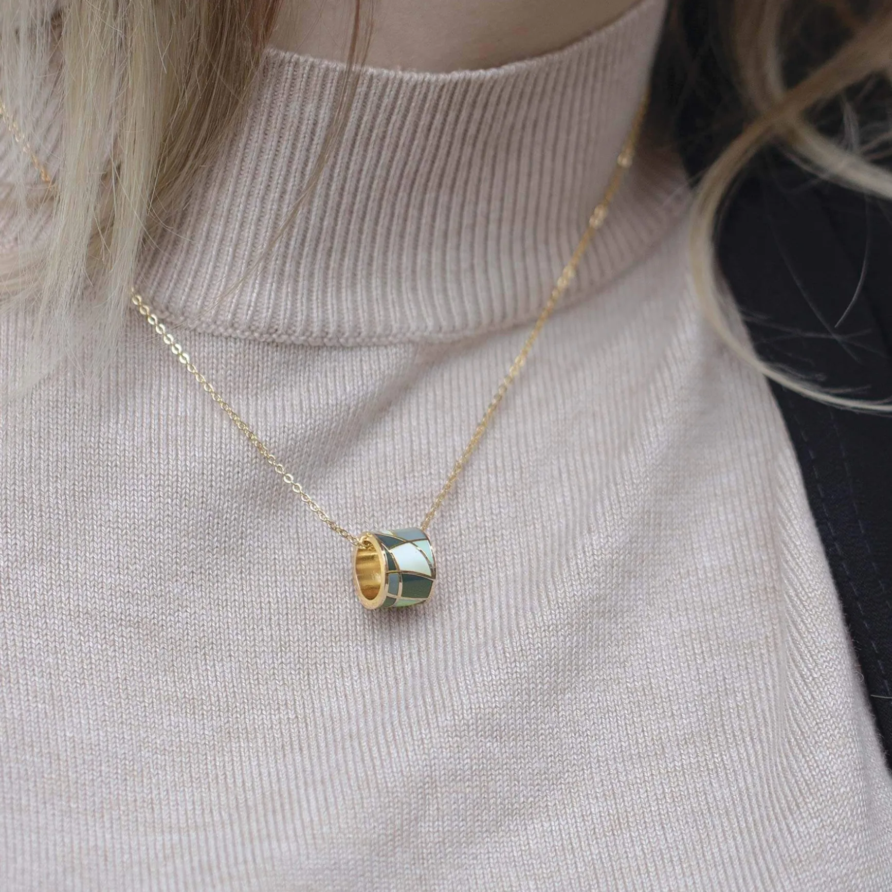 Collier Art M1 acier doré or